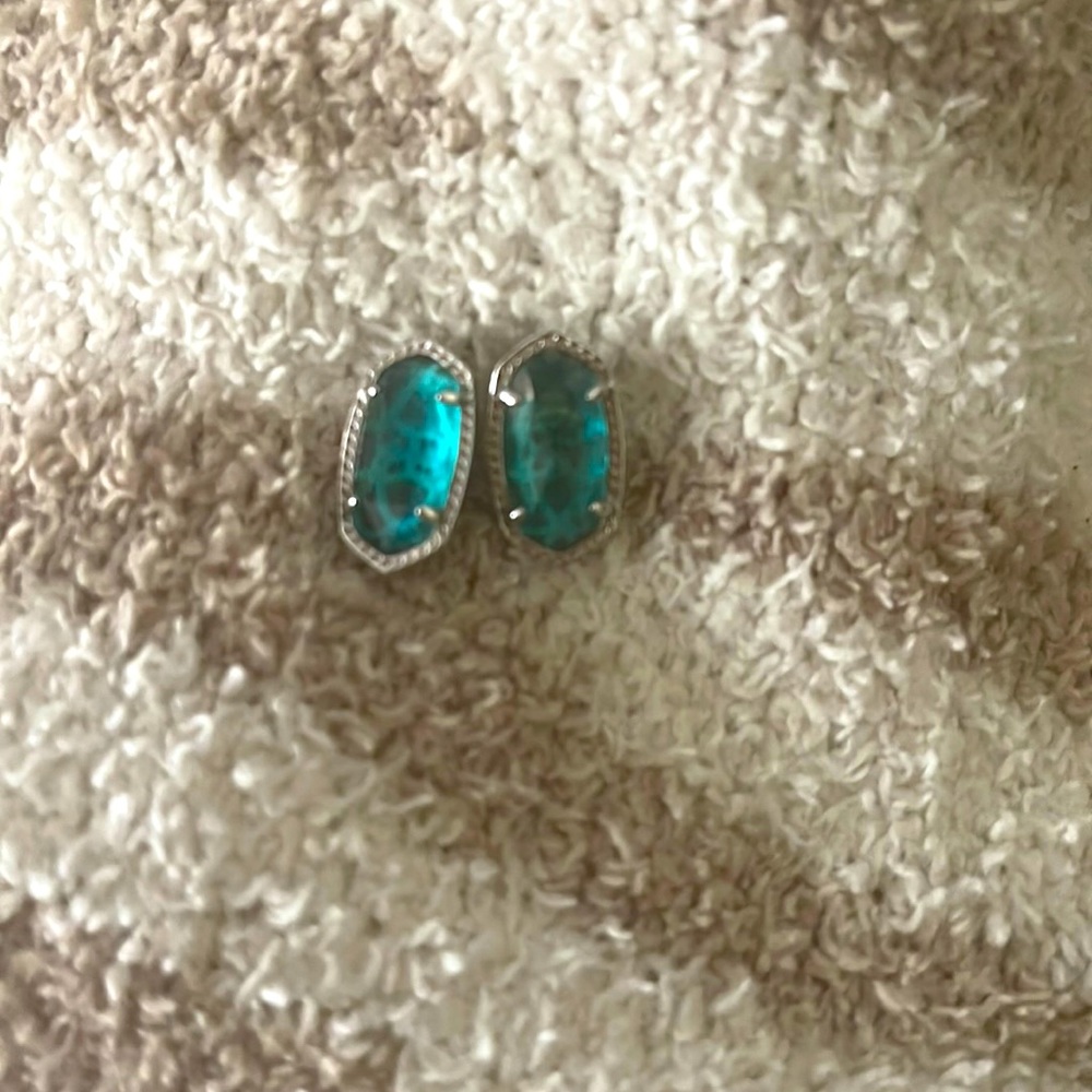 Kendra Scott earrings